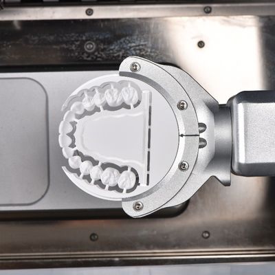 kaufen 1600rpm 5 Achsen Zahnfräsenmaschine Drehung Achsenwinkel A:±360° B:+30°~-120° online manufacture