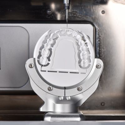 kaufen 5Axis Dental Cad Cam Machine für die Fräsen von Dentallabors online manufacture